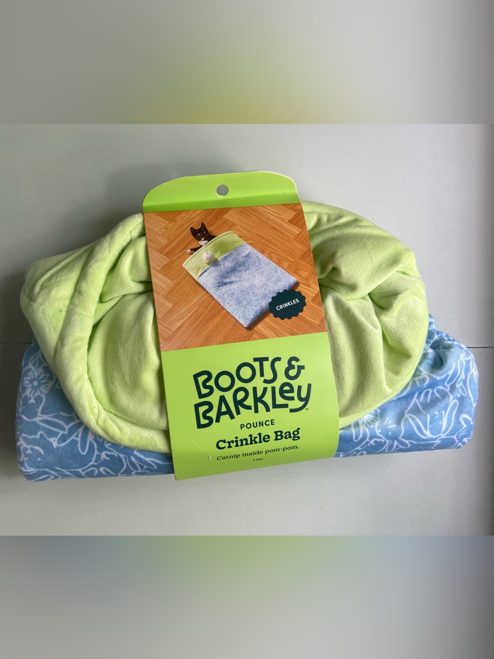 BOOTS& BARKLEY POUNCE
Crinkle Bag Catnip inside pom-pom.
1 TOY